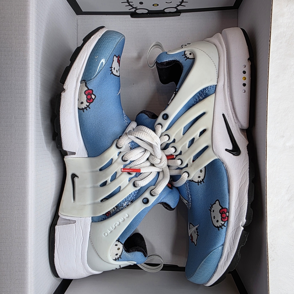 Dead StockNike x Hello Kitty Air Presto collaboration. 2022 - Mens 6, Womens 7.5